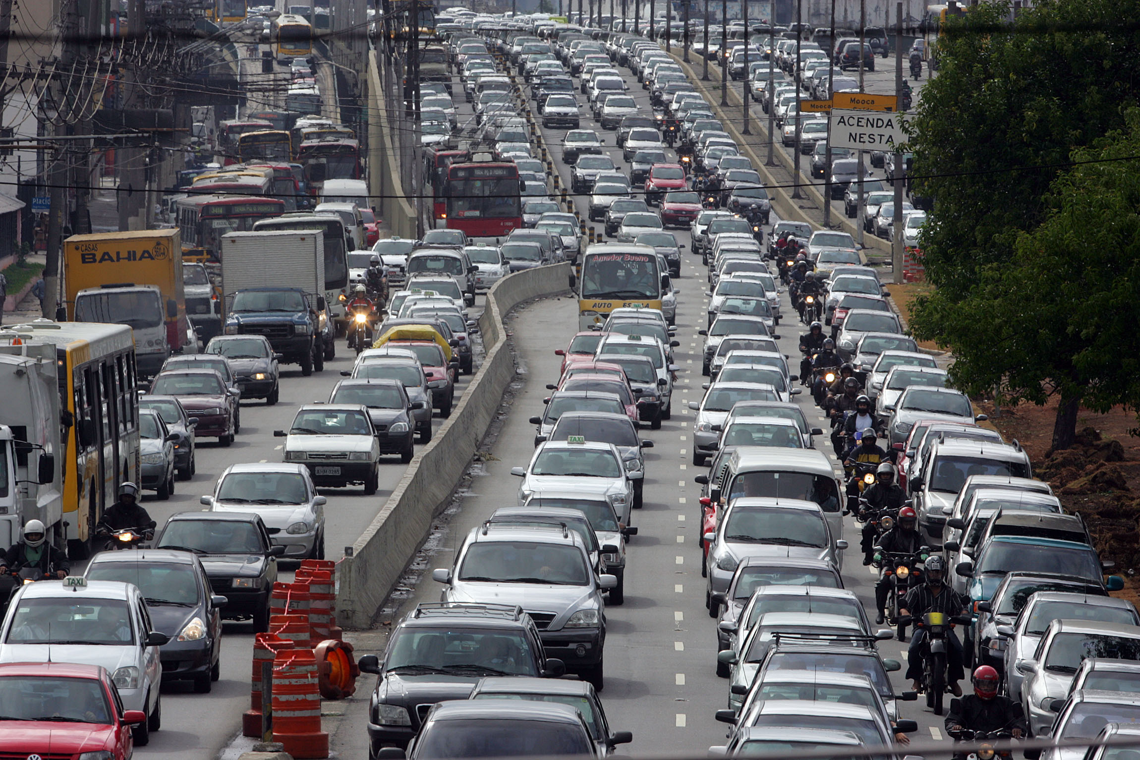 Motoristas perdem em média 8 dias por ano devido a congestionamentos