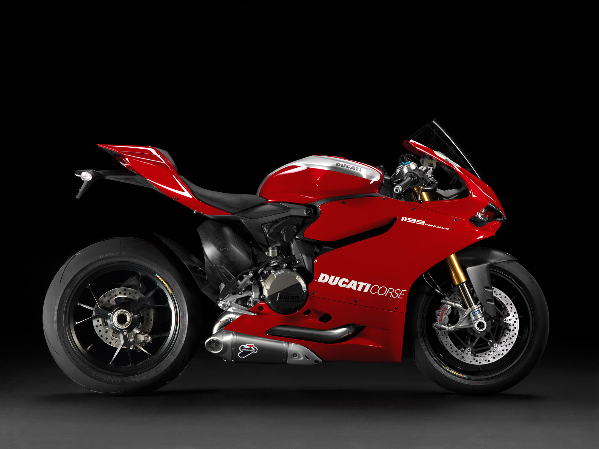 2014-Ducati-Superbike-1199-Panigale-R3