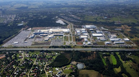 Foto aérea do complexo industrial da GM em Gravataí RS 2015