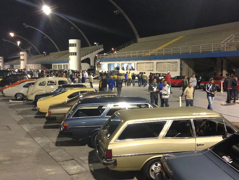 Sambódromo recebe Noite do Opala com clássicos da Stock Car