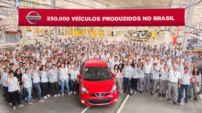 Nissan atinge a marca 250 mil unidades fabricadas no Brasil 2015