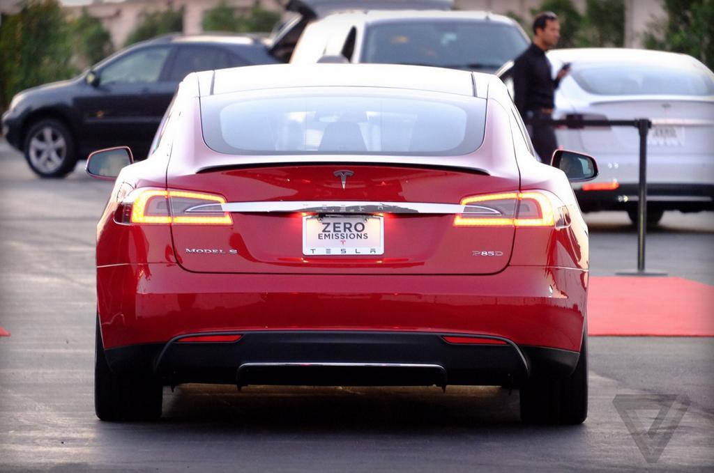Tesla Model S P85D