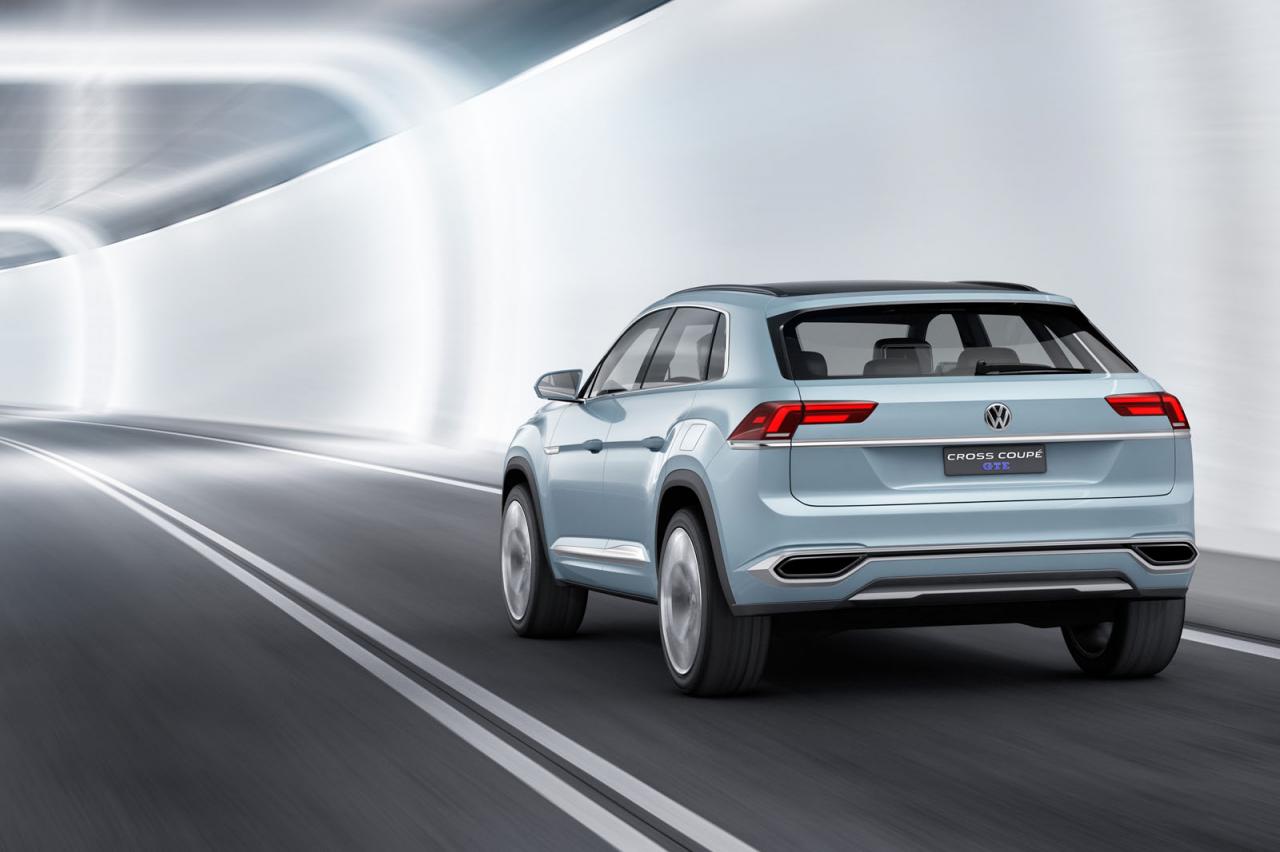 Volkswagen Cross Coupe GTE concept2